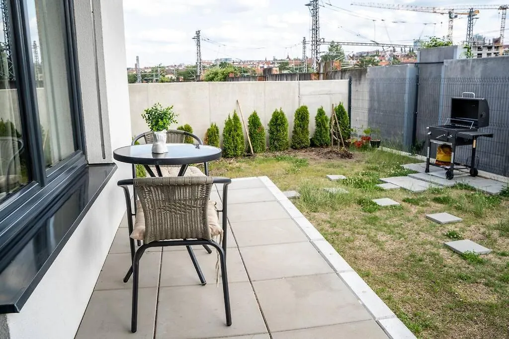 Free Parking- Newly Built Apartment براغ 0*,